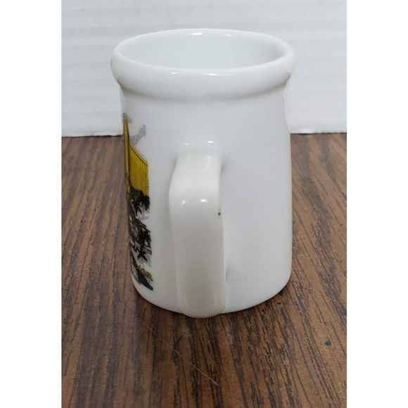 Las Vegas Sign Souvenir Vegas Strip Novelty Mini Mug Toothpick Holder Shot Glass - Picture 4 of 9